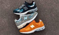  New Balance 的 2002R 鞋潮牌信息款近年一直是人气鞋型（New Balance 中国设计师设计「Refined Future」系列新配色）