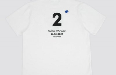 同时蓝色心形元潮牌素则出现在斜上方（ADER Error 2022 春夏别注系列亮相，庆祝特殊时间点）