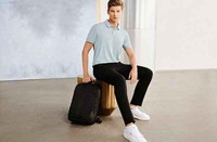 其设计灵感则源自于瑞潮牌信息士建筑大师 Peter Zumthor 的作品(FILA 斐乐全新阅镀光影系列来袭,灵感源自建筑大师作品) 其设计灵感则源自于瑞潮牌信息士建筑大师 Peter Zumthor 的作品(FILA 斐乐全新阅镀光影系列来袭,灵感源自建筑大师作品)