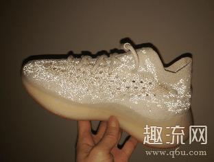 yeezy 380蜜桃粉开箱+上脚测评 yeezy 380蜜桃粉冬天可以穿吗