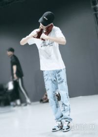 有品位的人就潮牌品牌是不一样的哈(王一博同款鞋带系法图解教程 王一博同款鞋2020上脚推荐) 有品位的人就潮牌品牌是不一样的哈(王一博同款鞋带系法图解教程 王一博同款鞋2020上脚推荐)