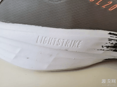 阿迪达斯SL20、UB4.0和Pu潮牌品牌lseboost怎么选择?哪款更值得入手?（阿迪达斯SL20、UB4.0和Pulseboost怎么选择?哪款更值得入手?）