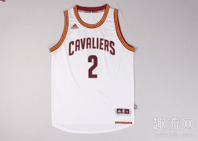  NBA球衣上的黑条是什么意思 NBA球衣上的黑潮牌条是为了向逝去的球员或者球员家属或者工作人员致敬的（NBA球衣芯片有什么用怎么扫 ​NBA球衣上的黑条是什么意思）
