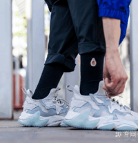 李宁溯系列敦煌千行策开箱潮牌品牌上脚测评 古风老爹鞋你值得拥有（李宁溯系列敦煌千行策开箱上脚测评 古风老爹鞋你值得拥有）