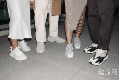 boost也就是巴斯夫潮牌品牌的弹软是众所周知的（yeezy350、500、700脚感有什么区别 yeezy350500700哪个最值钱）