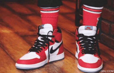 AJ1芝加哥和禁穿哪个经潮牌典 AJ1芝加哥和禁穿哪个更好（AJ1芝加哥和禁穿哪个经典 AJ1芝加哥和禁穿哪个更好）