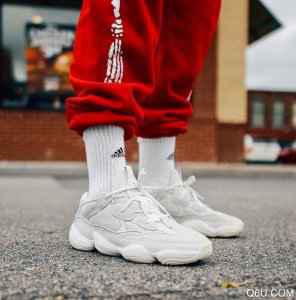 低调中还有不潮牌商城错的层次感（2019年发售的yeezy鞋款有哪些 2019发售的所有yeezy鞋款盘点）