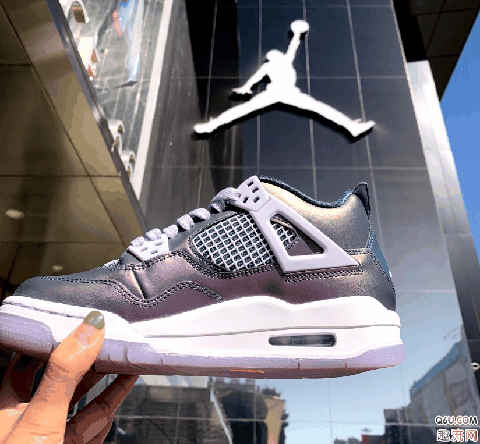 aj4变色龙鞋面褶皱怎么办 aj4变色龙怎么变色