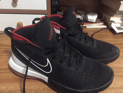 脚踝活动空潮牌间比较大（NIKE AIR MAX DOMINATE实战怎么样 NIKE AIR MAX DOMINATE适合打什么位置）