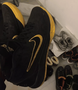KOBE AD MID透气性很差吗潮牌资讯 KOBE AD MID可以打水泥地吗（KOBE AD MID透气性很差吗 KOBE AD MID可以打水泥地吗）