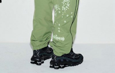 这一次 Supreme 将在 N潮牌汇潮牌网ike Shox Ride 2 基础上展开设计（Supreme x 耐克全新联名 Shox Ride 2 鞋款抢先预览）
