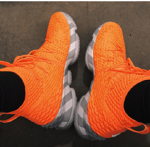  詹姆斯15“橙盒”配潮牌汇潮牌网店色又名LeBron 15 “Orange Box”（詹姆斯15“橙盒”配色开箱测评 LeBron 15 “Orange Box” 实物欣赏）