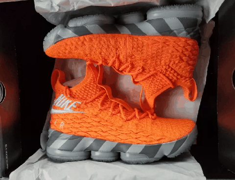  詹姆斯15“橙盒”配潮牌汇潮牌网店色又名LeBron 15 “Orange Box”（詹姆斯15“橙盒”配色开箱测评 LeBron 15 “Orange Box” 实物欣赏）