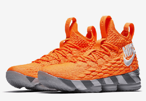 詹姆斯15“橙盒”配潮牌汇潮牌网店色又名LeBron 15 “Orange Box”（詹姆斯15“橙盒”配色开箱测评 LeBron 15 “Orange Box” 实物欣赏）