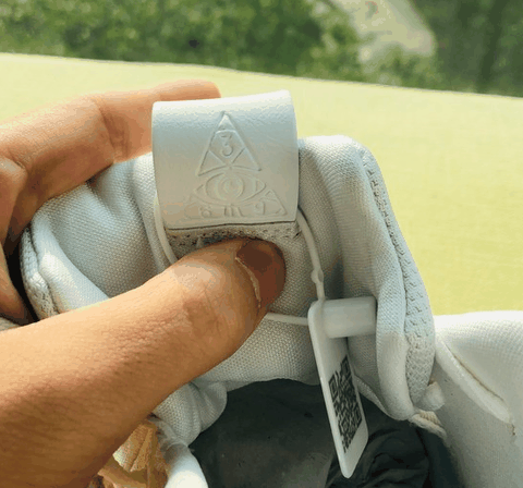 KYRIE 4 德鲁大叔静态开潮牌品牌箱 KYRIE 4 德鲁大叔实物欣赏（KYRIE 4 德鲁大叔静态开箱 KYRIE 4 德鲁大叔实物欣赏）