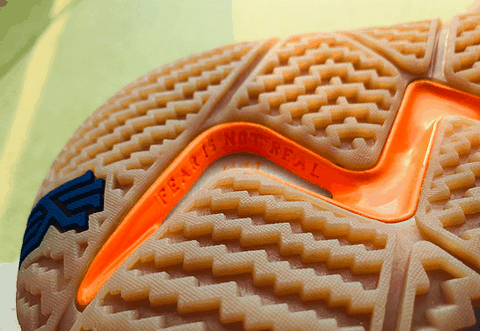 KYRIE 4 德鲁大叔静态开潮牌品牌箱 KYRIE 4 德鲁大叔实物欣赏（KYRIE 4 德鲁大叔静态开箱 KYRIE 4 德鲁大叔实物欣赏）