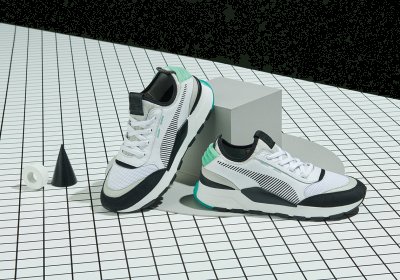 很多小伙伴们好奇这双潮牌品牌鞋是否真的像宣传的那样软弹(PUMA RS-0脚感怎么样 PUMA RS-0上脚测评)