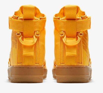 售价为潮牌品牌 $ 160 美元（ Nike SF AF-1 MID 