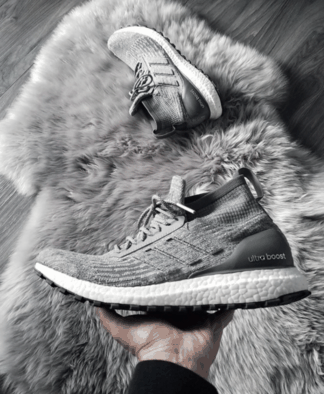 鞋面延续 Ul潮牌商城tra Boost 3.0 风格（adidas Ultra Boost中帮ATR水墨蓝配色怎么样 adidas Ultra Boost Mid ATR “Indigo Ink”多少钱）