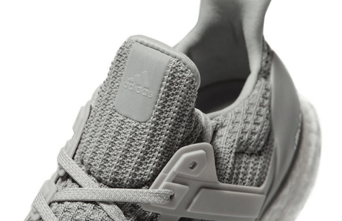  这双 UltraBOOST 4.0 选潮牌品牌用低调的浅灰色作为主调（阿迪达斯UltraBOOST 4.0浅灰配色好看吗 Adidas UltraBOOST 4.0浅灰配色怎么样）
