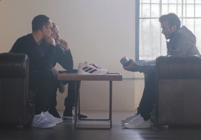 带来三款分别秀有 7、23、32 球衣号码潮牌信息的精美鞋款！ 涵盖注入猎鹰元素的 DB Accelerator TF（DB Accelerator TF是什么鞋 多少钱 贝克汉姆与Adidas联名款Accelerator TF即将发售）
