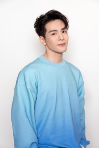 干净清爽的帅气学长形象 潮牌冬季如何御寒提醒(柠季官宣夏日代言人 携手曾瞬晞引爆夏日清爽) 干净清爽的帅气学长形象 潮牌冬季如何御寒提醒(柠季官宣夏日代言人 携手曾瞬晞引爆夏日清爽)