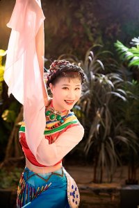 中国著名歌舞编导夏冰的娇阿依恋、花山情缘 潮牌冬季如何御寒提醒（中国著名歌舞编导夏冰的娇阿依恋、花山情缘）