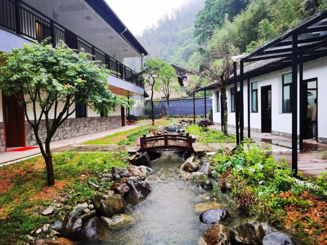 又能满足现代人的审美和需求 潮牌冬季如何御寒提醒（庆元微改造·精提升｜庆元贤良村：和美好相遇一场）