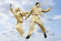 另外鞋款更可将凉鞋与内衬垫分开 喜爱潮牌有哪些(Feng Chen Wang x UGG 2023最新联名系列发售) 另外鞋款更可将凉鞋与内衬垫分开 喜爱潮牌有哪些(Feng Chen Wang x UGG 2023最新联名系列发售)