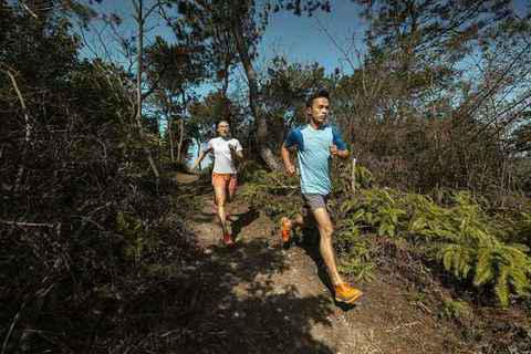 Hoka One One 全新 Tect潮牌资讯on X 碳板越野跑鞋即将来袭