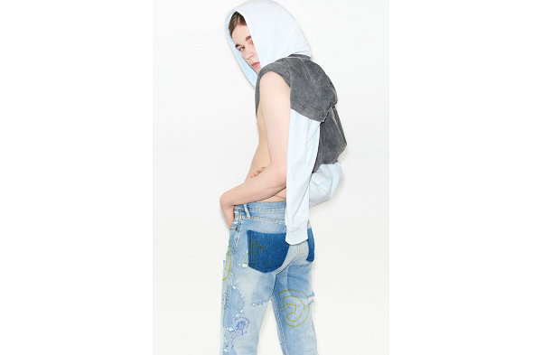 Acne Studios 全新“潮牌信息Repurposed”胶囊系列公布