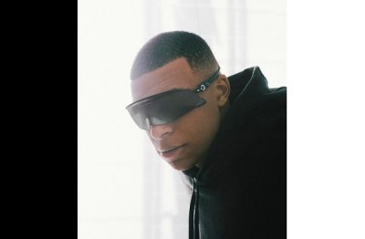 Oakley 欧克利 x 姆巴潮牌信息佩全新联名预告来袭