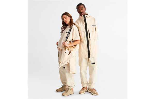 添柏岚 2022 春夏胶潮牌信息囊系列 Lookbook 赏析