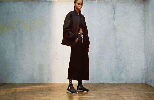 Y-3 全新 QASA HIGH 鞋潮牌信息款复刻回归，黑白配色