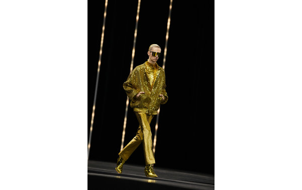 CELINE HOMME 2022 秋冬“潮牌资讯Boy Doll”系列亮相秀场