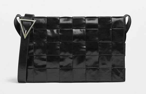 Bottega Veneta 葆蝶家全新 CASSETTE 手袋系列-2.jpg