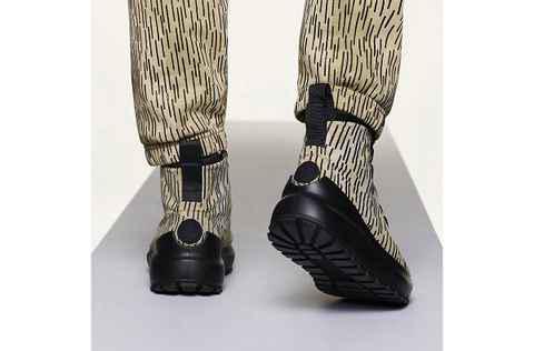 石头岛 2021 秋冬“RAI潮牌信息N CAMO REFLECTIVE”别注系列来袭