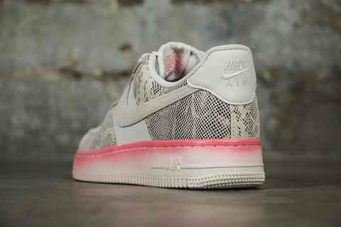 粉蛇 AF1 全新“Sna潮牌资讯keskin”配色鞋款抢先预览