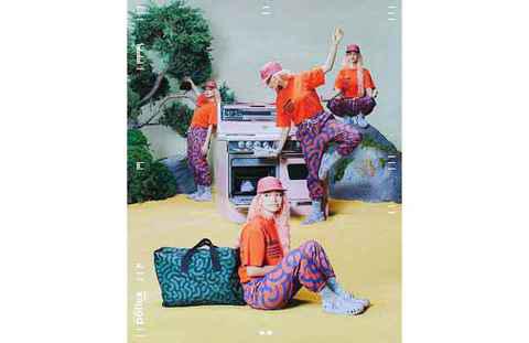 Crocs x Salehe Bembury 全新潮牌信息联名 Pollex Clog 鞋款系列释出