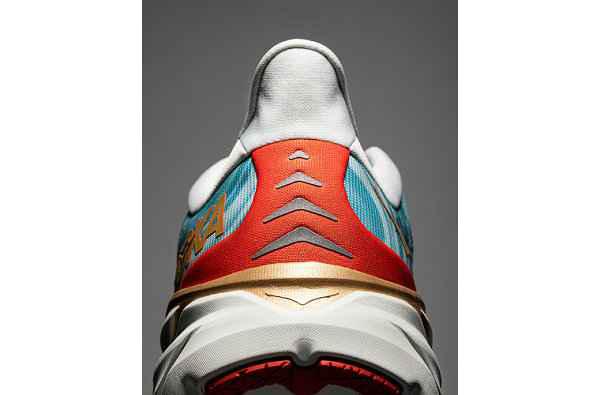 Hoka One One Clifton 8 全潮牌资讯新“乘风”配色鞋款上架