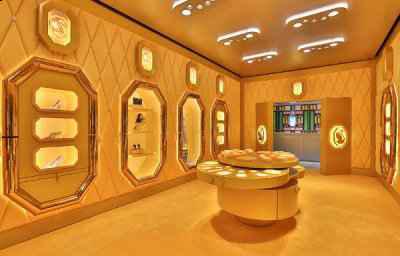 Swarovski 上海新店开潮牌信息业，全球最大旗舰店