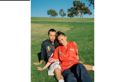 BAPE x Mitchell Ness 全新潮牌信息联名 NFL 球衣系列上架
