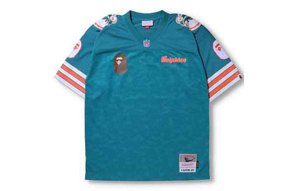 BAPE x Mitchell Ness 全新潮牌信息联名 NFL 球衣系列上架