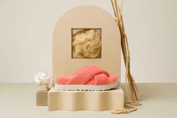 UGG 2022 春夏“Icon-潮牌信息Impact”环保鞋款系列公布