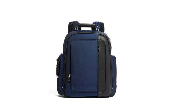 TUMI 途明全新节日潮牌信息季甄选包袋系列释出