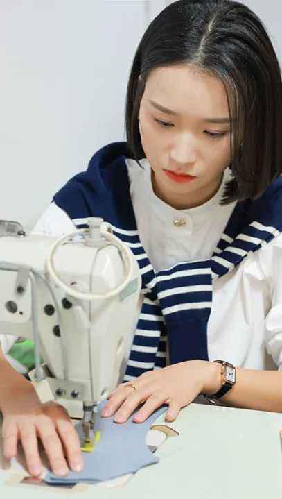 带着谦卑的心欣赏潮牌信息一幅幅无价的作品
