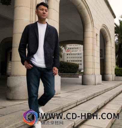 介于两者之间的穿潮牌商城搭风格更自在有魅力