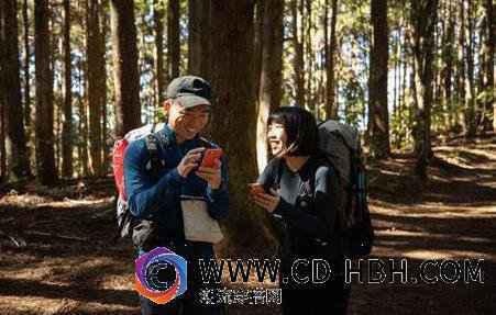 后腰180度的潮牌网松紧带设计
