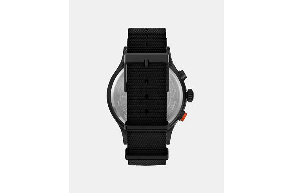 届时各位可直接通过潮牌品牌 TIMEX 官方网店订购！ 