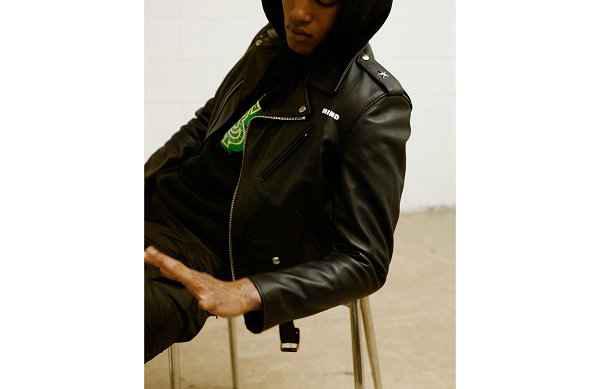 日前 Billionaire Boys C潮牌lub 又揭晓了另一组联乘企划